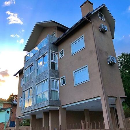Apartamento 202 - Residencial Lovatto Gramadoアパートメント エクステリア 写真